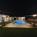 Yermanina Villa