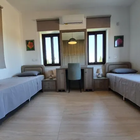 Yermanina Villa *