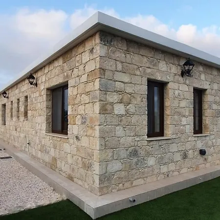 Yermanina Villa Geroskipou